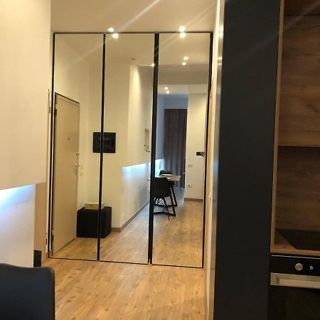 The Laurels - City Center Apartment Тирана Экстерьер фото