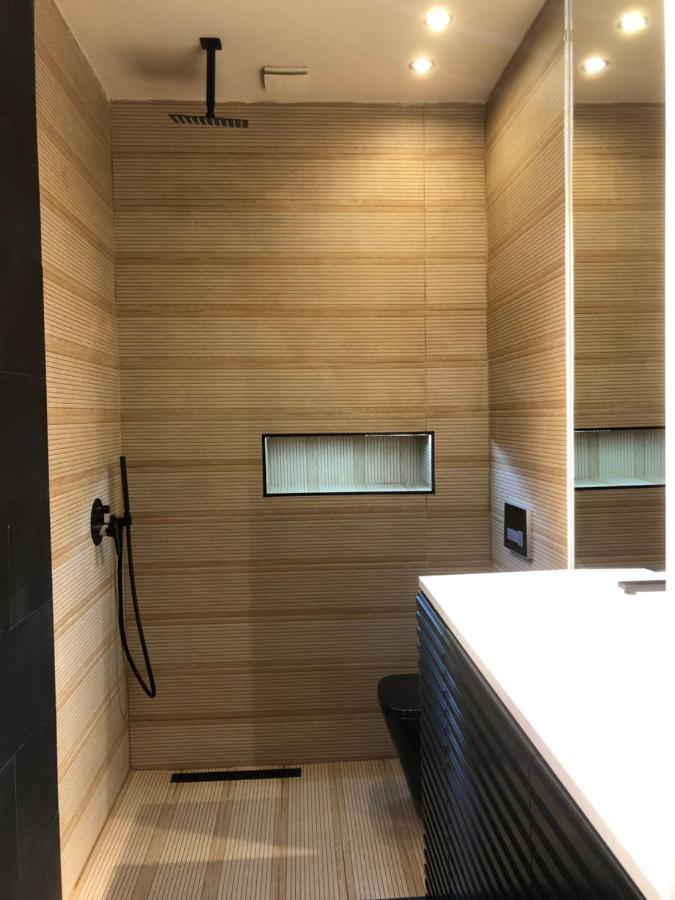 The Laurels - City Center Apartment Тирана Экстерьер фото