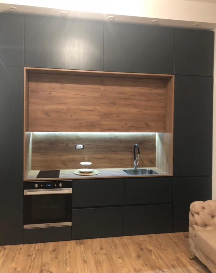 The Laurels - City Center Apartment Тирана Экстерьер фото