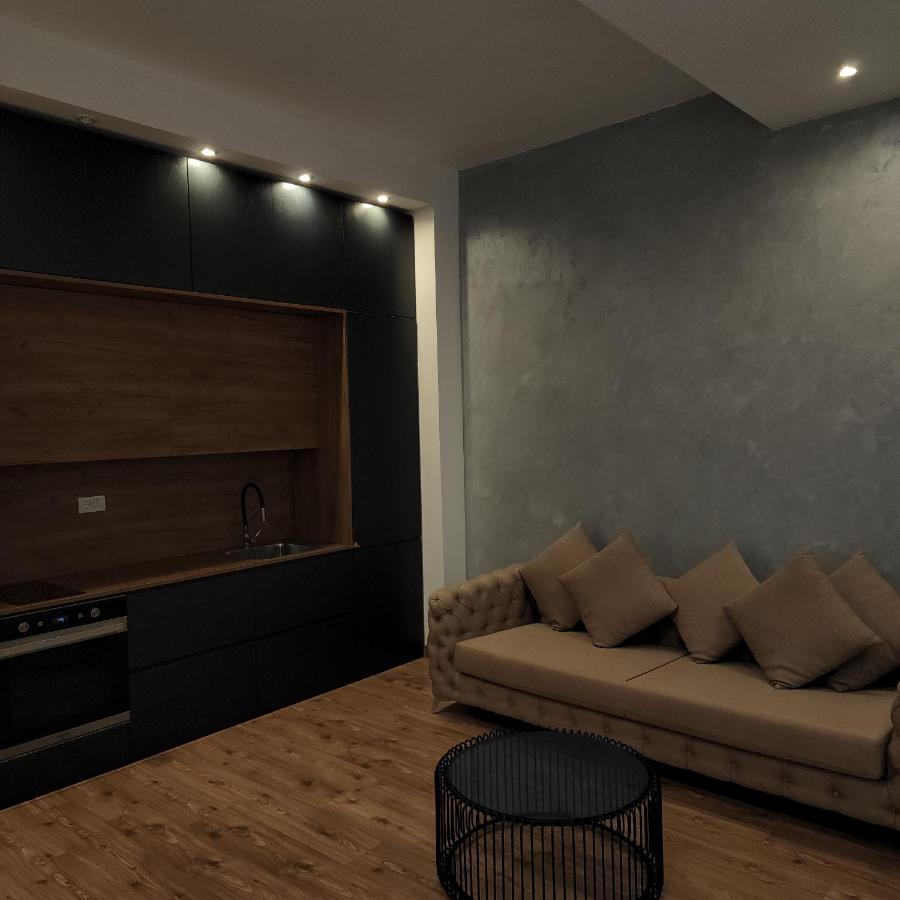 The Laurels - City Center Apartment Тирана Экстерьер фото